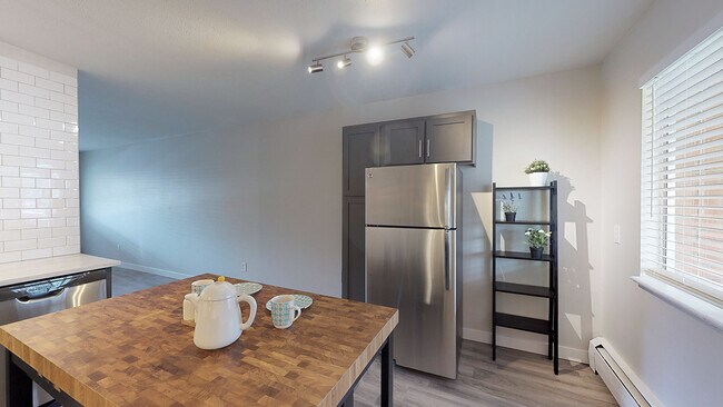 Kitchen - Station West