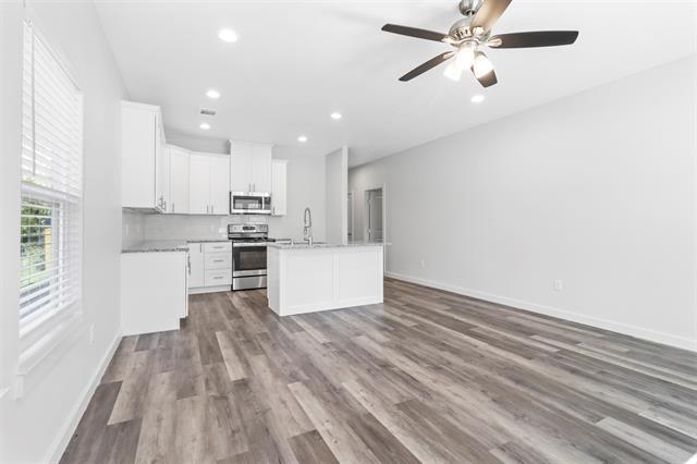 Photo - 223 W Walker St