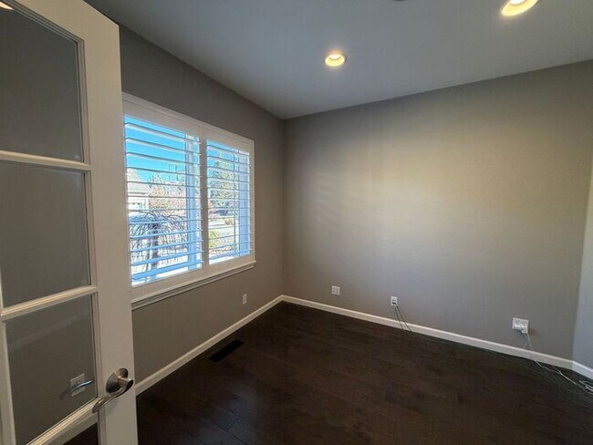 Photo - 1199 Manzanita Ln