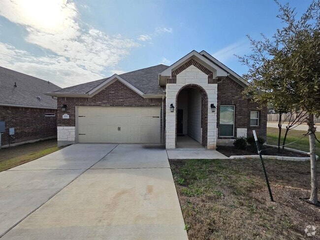 Building Photo - 200 Scenic Hills Cir Rental