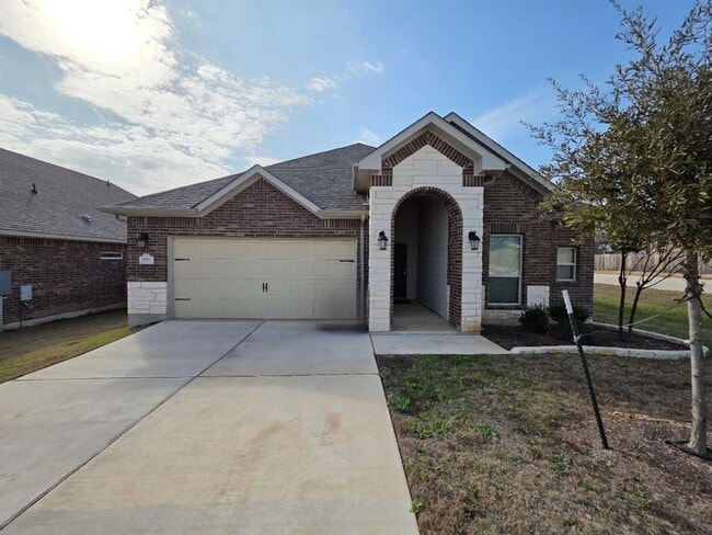 Photo - 200 Scenic Hills Cir House