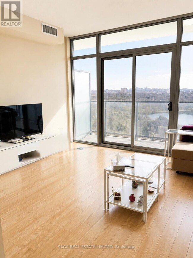 Photo - 105 The Queensway Unit 2712
