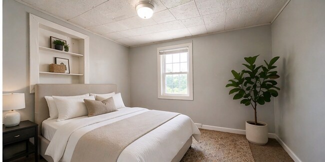 Photo - 219 N Claypool Rd