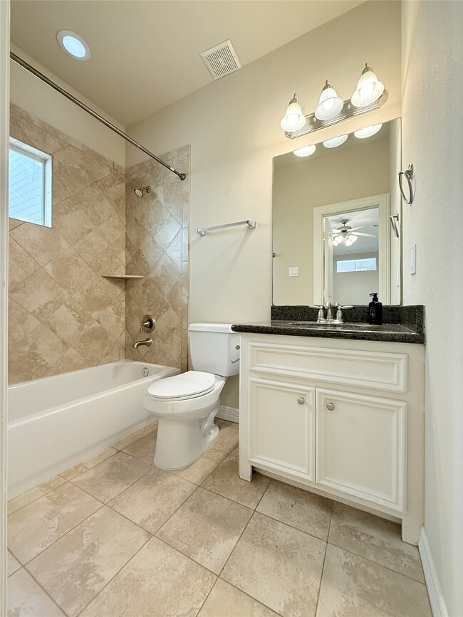 Photo - 5305 Egbert St