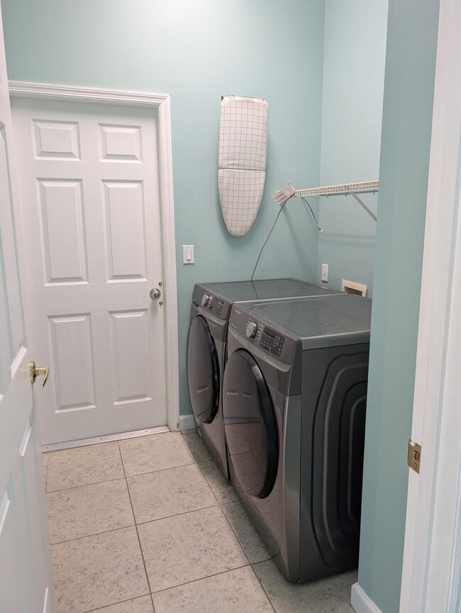 Photo - 708 SW St Vincent Cove