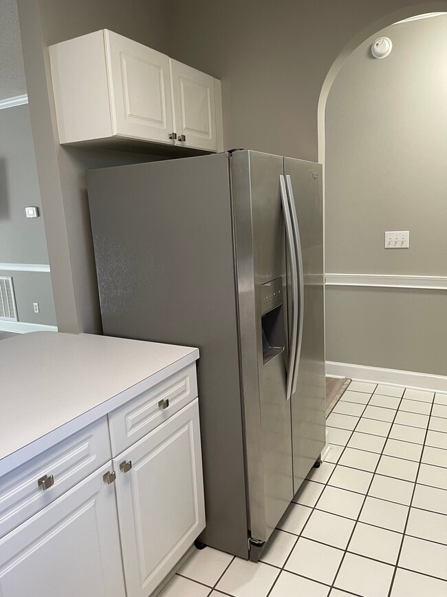 Kitchen - 674 Riverwalk Dr Unit 203