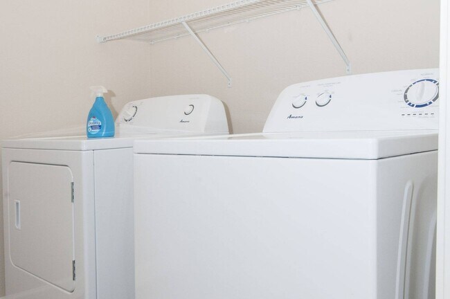 Lavandería en el apartamento - Heritage Grand at Sienna Apartments