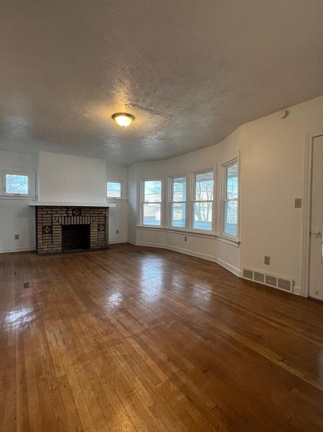 Photo - 14221 Glenside Rd Unidad UP