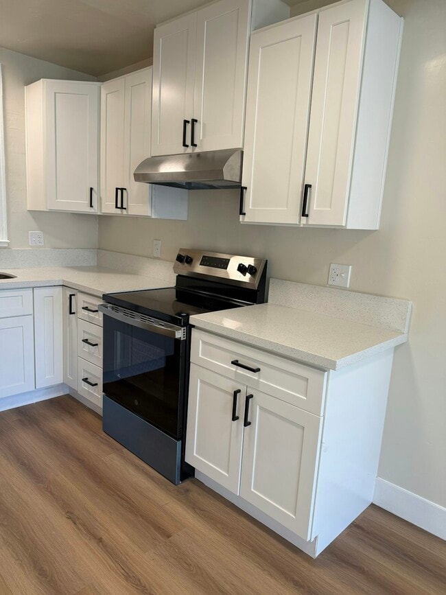 Photo - 261 N Sierra Vista Ave