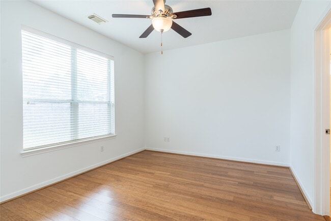 Building Photo - 2109 Auburn Shores Dr