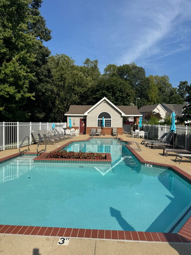 Photo - 125 Shoal Creek