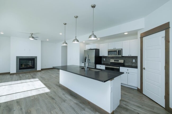 90 Whiskey Wy Unit A
