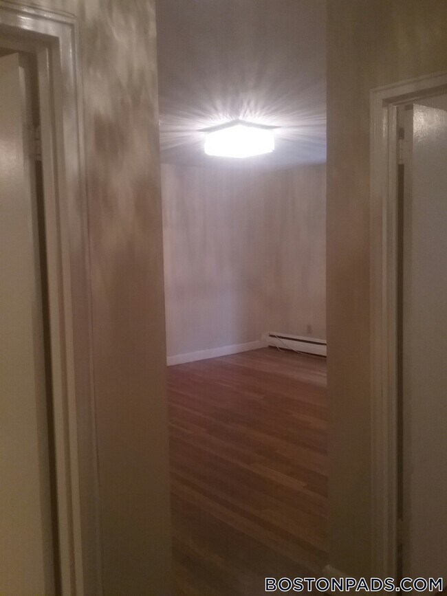 63 Selkirk Rd Unit 4