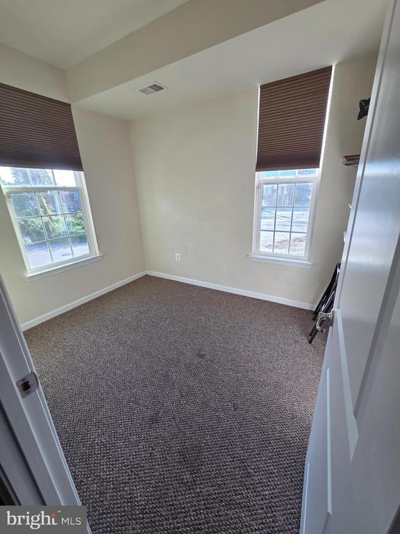 Photo - 4500 Fait Ave