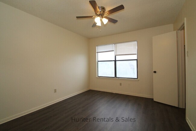 Photo - Two-Story Delight!