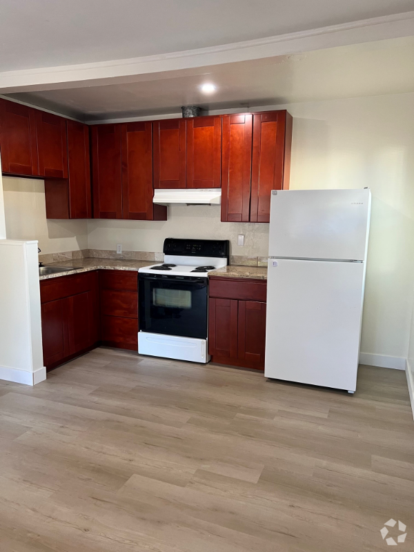 Building Photo - 121 S Church St Unit #1 Rental