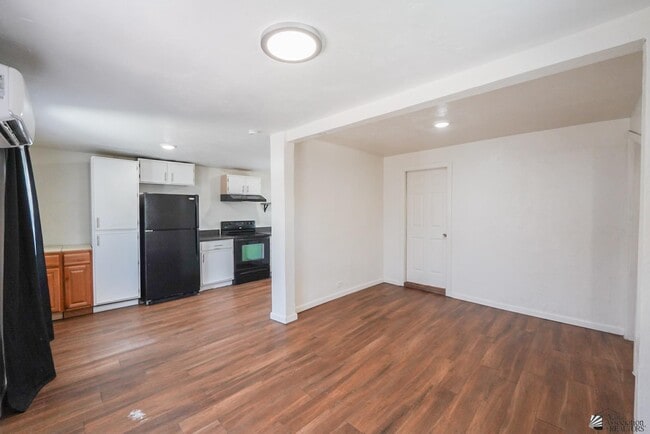Photo - 1181 W 8th Pl