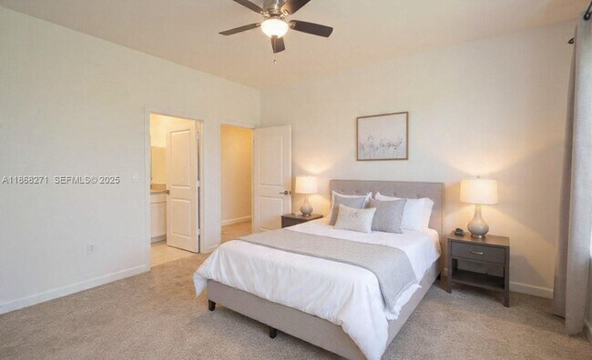 Photo - 1141 SW 6th Ct