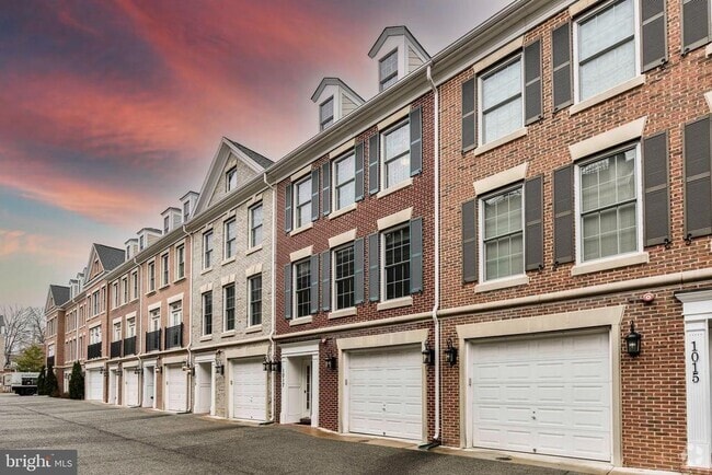 Building Photo - 1017 N Kensington St Rental