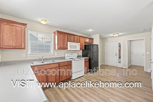 Photo - 2216 SW Rambling Vine Rd