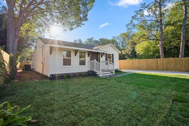 Photo - 7810 Appleton St