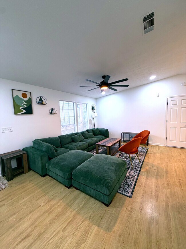 259 Tarragon Way SW