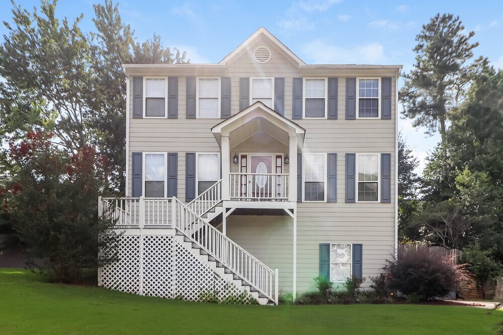 Photo - 4870 Wilkie Way NW