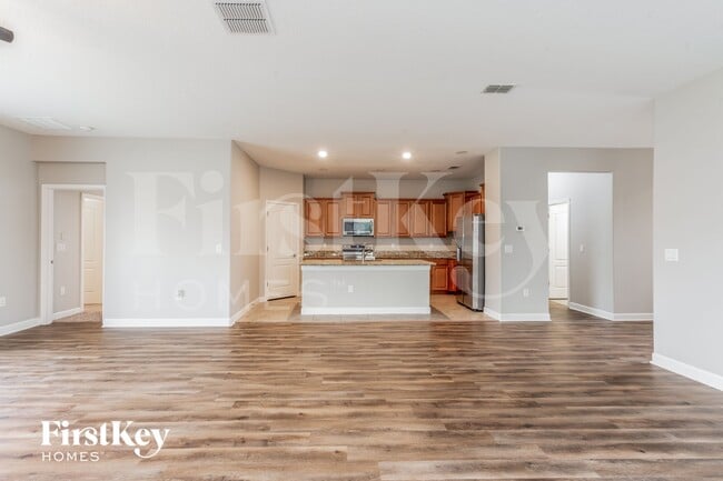 Photo - 20241 Merry Oak Ave