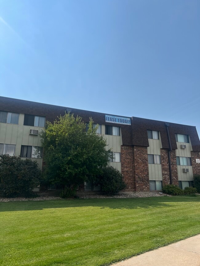 Building Photo - Foxhill Rental
