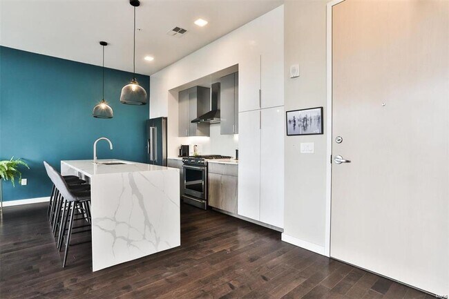 Photo - Luxury condo in the CWE