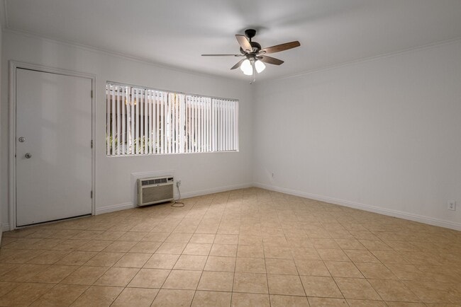 Photo - 4000 Sequoia St Unidad 6