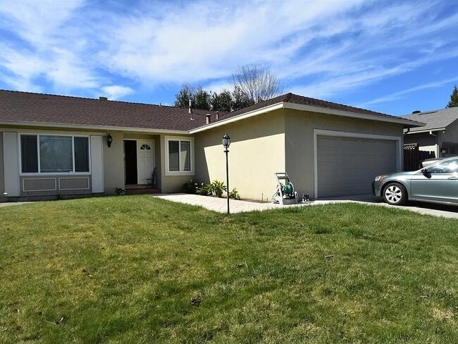 Building Photo - 4407 Jonquil Dr Rental