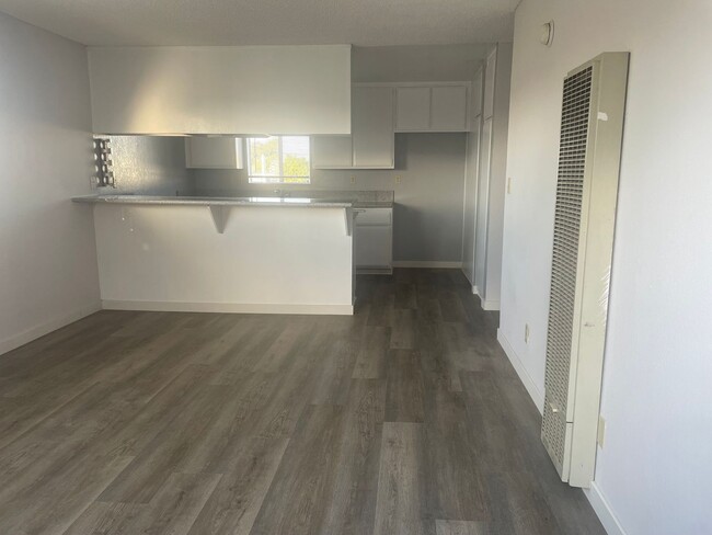 Photo - 1308 W 225th St Unit #16