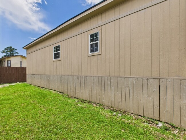 Building Photo - 21613 Erika Ct Rental