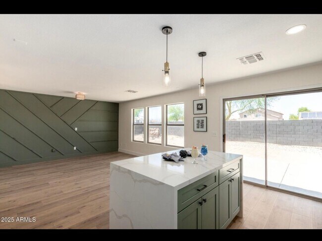 13862 W Fargo Dr