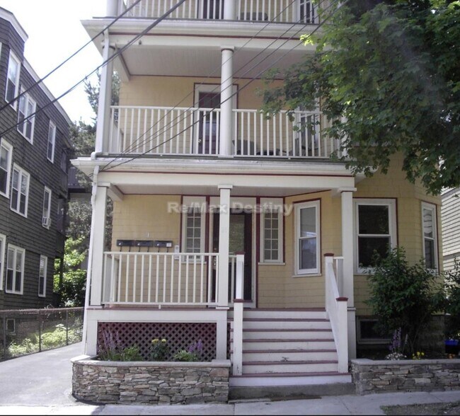 Photo - 21 Lewis St Unit 1