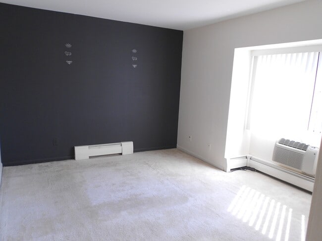 Photo - 2 Elmwood Park Dr Unit Suite 512