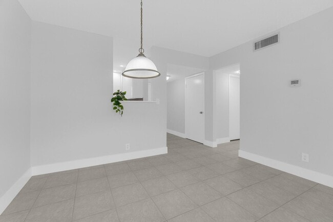 Photo - 200 Jacaranda Country Club Dr Unit 3c