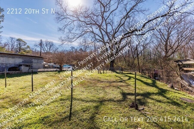 Photo - 2212 20th St N