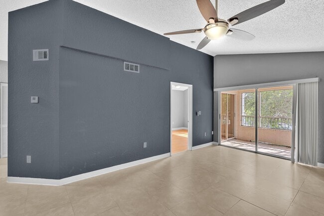 Building Photo - 2850 N Oakland Forest Dr Rental