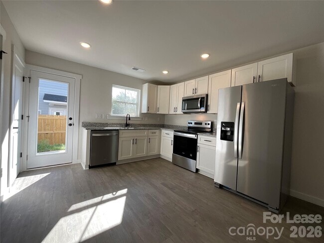 128 18th St NW