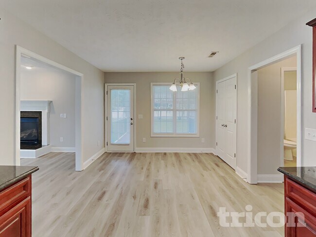 Photo - 15 Summerseat Way