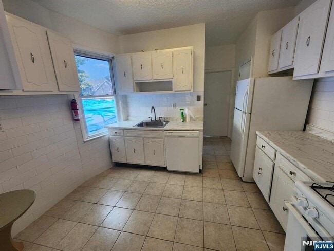 Photo - 432 Kearny Ave