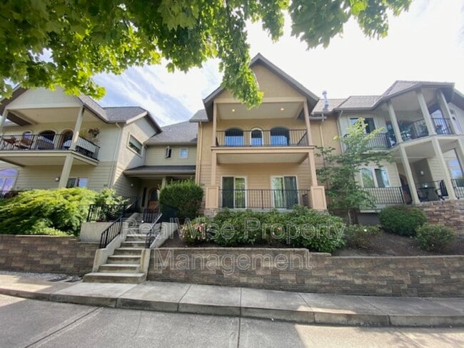 Photo - 528 W Nevada St