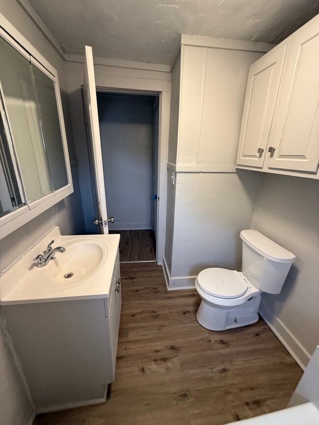 Photo - 109 S Maple St Unidad 4