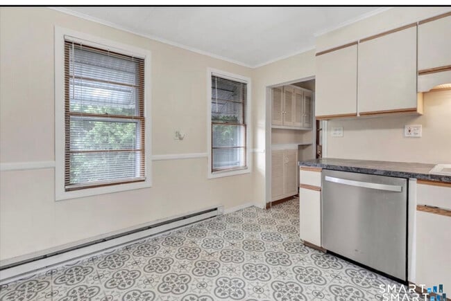 74 New St Unit 2