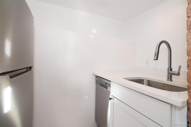 Photo - 9 N Buckhout St Unit 1