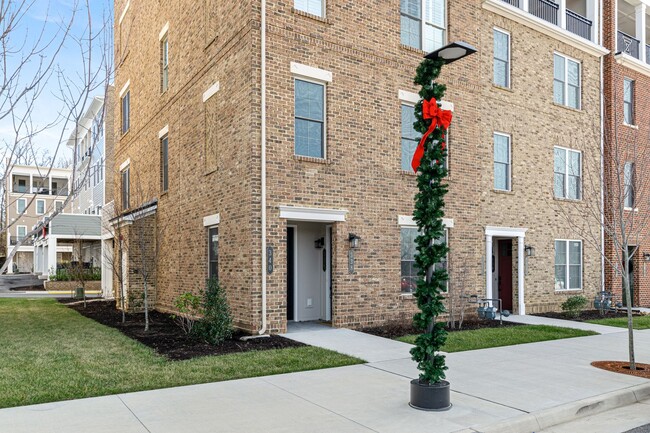 3 bed/2.5 Bath. Midtown. Undergrad OK Pet... - 3 bed/2.5 Bath.  Midtown. Undergrad OK Pet... Townhome