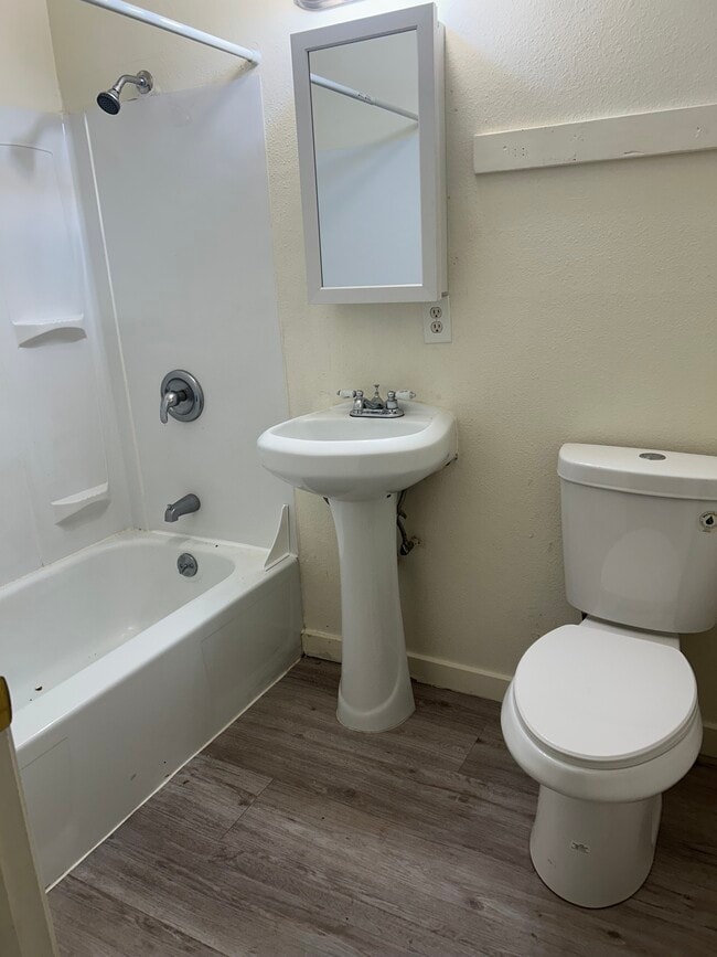Full bathrooms