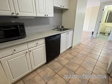 Building Photo - 15 N Beacon St Rental